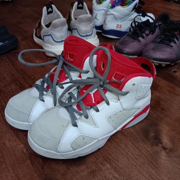 Jordans 1.5 y - Picture 1 of 3